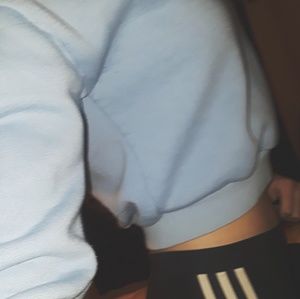 💤URBAN OUTFITTERS crop top💤